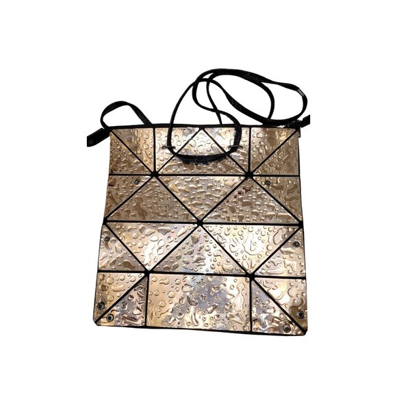 Geometric Metallic Patterned Tote Bag - Picture 3 of 9